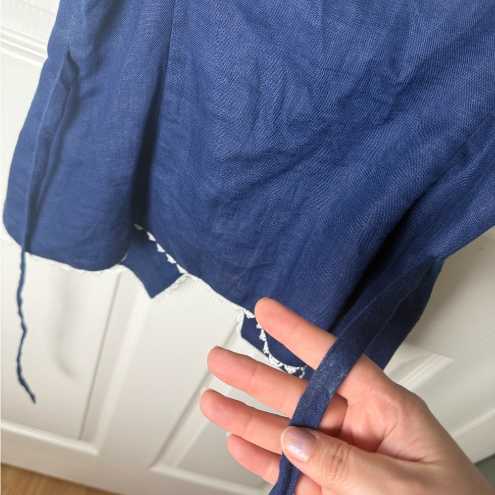 Reformation Viola Linen Top in Danube Blue 8 - Picture 5 of 7